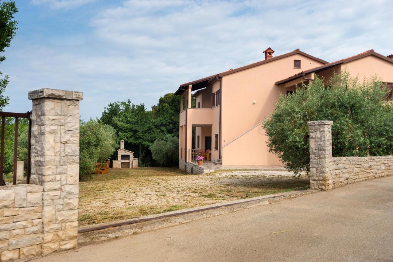 Villa Lili Pula Exterior photo