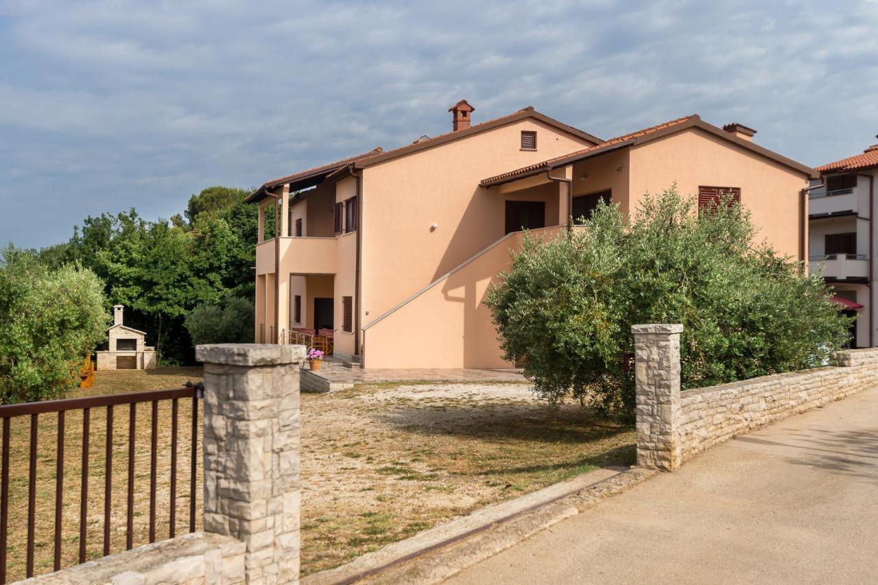 Villa Lili Pula Exterior photo
