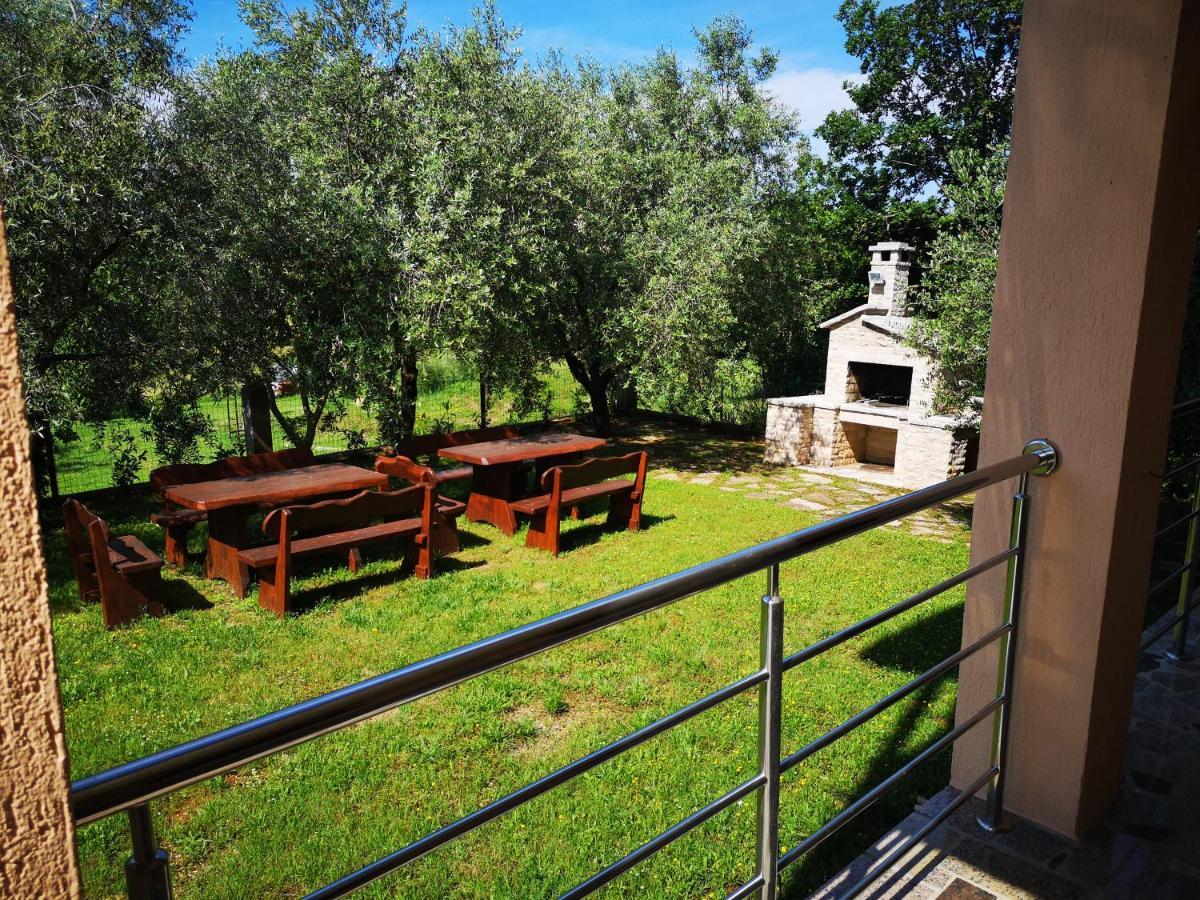 Villa Lili Pula Exterior photo
